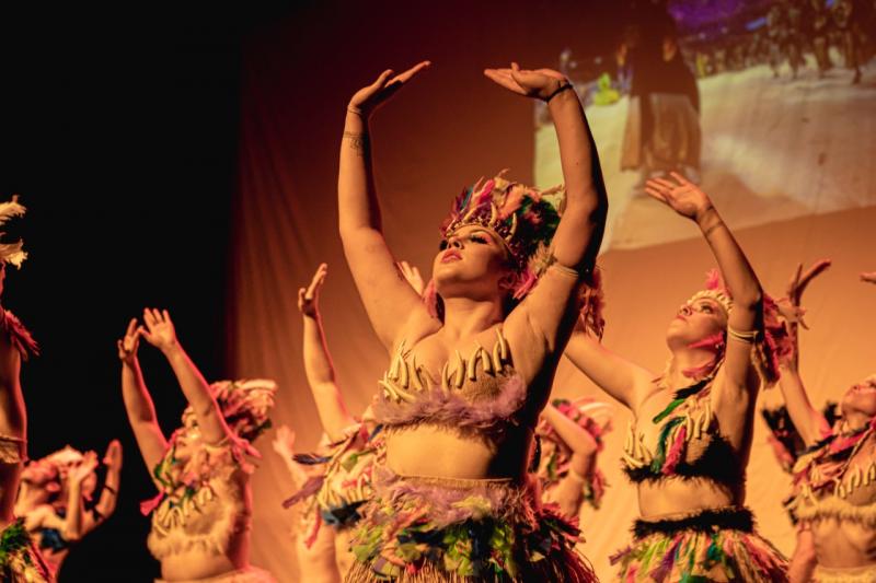 Grupo Origens faz show na abertura