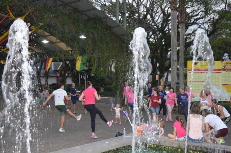 Abertura teve atividades na Praça do Imigrante