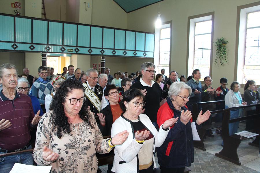 Agricultores de Dois Irmãos e Morro Reuter participaram da celebração na Igreja Evangélica de Fazenda Padre Eterno