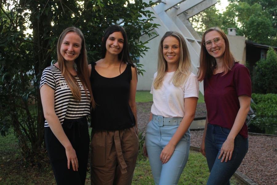 Alana, Mariana, Eduarda e Janaína