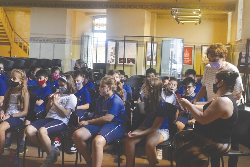 Alunos da escola Arno Nienow visitaram o espaço na quarta