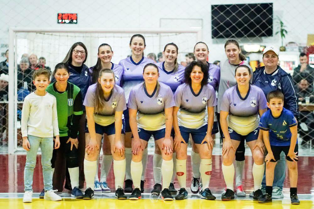 Amigas da Segunda lideram no Feminino (Fotos: Claudio Junior / Cine Atleta)