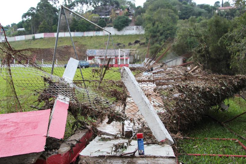 Cenário é desolador na histórica Baixada Rubra