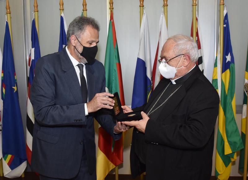 Deputado Faisal com bispo Dom Zeno (Fotos: Divulgação)