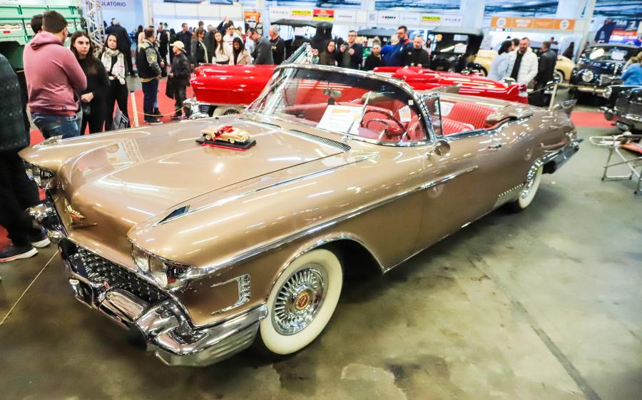 Cadillac Biarritz conversível 1958