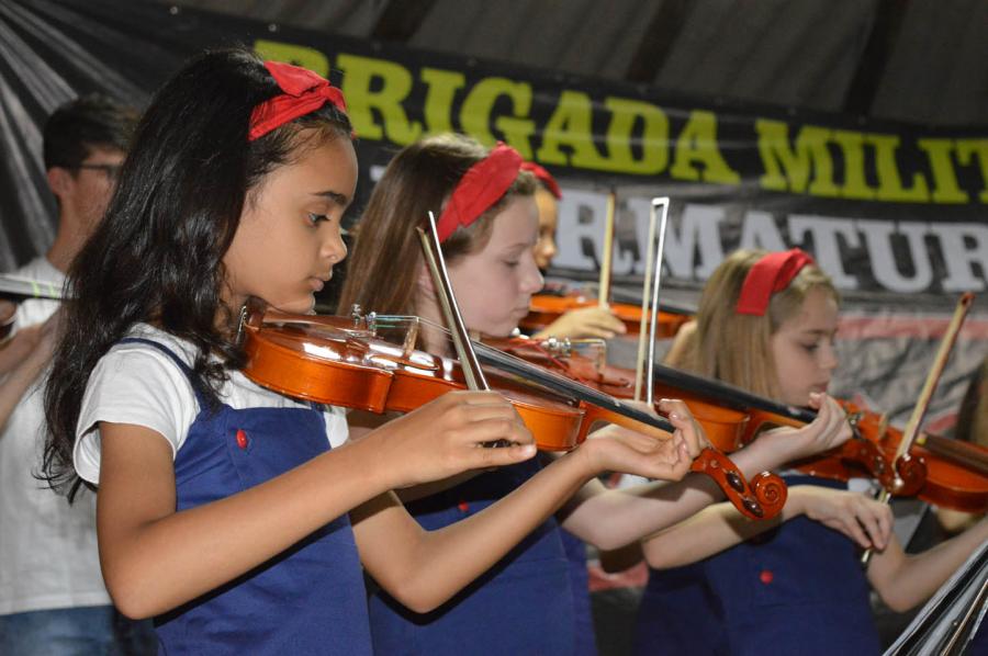 Camerata de Morro Reuter fez bela apresentação
