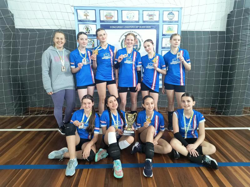 Mirim Feminino: Carlos Rausch campeã (Fotos: Divulgação)