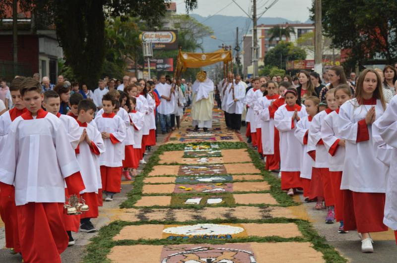 Em Dois Irmãos haverá missa e procissão