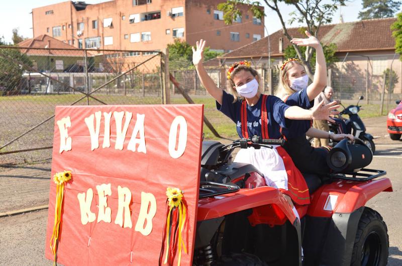 Equipe do Imaculada Conceição levou alegria às ruas da cidade