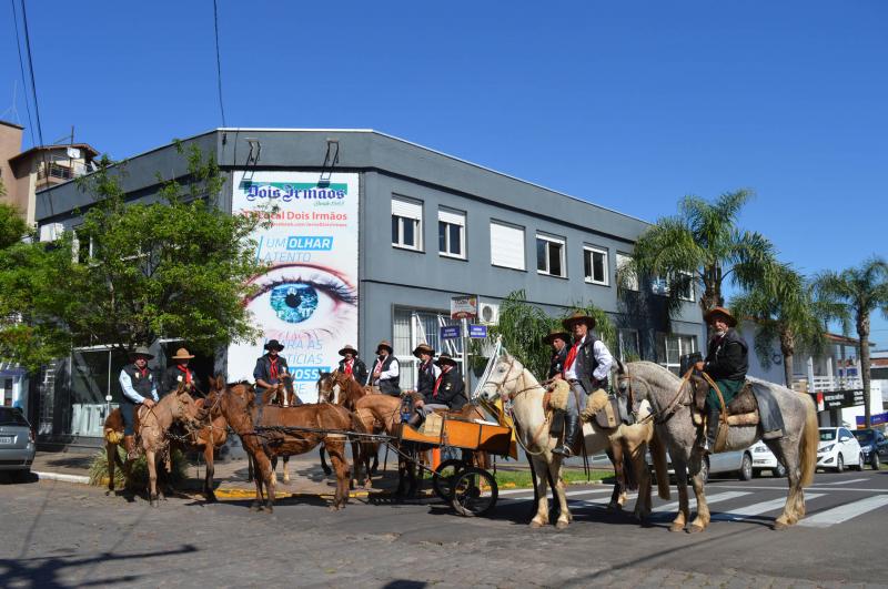 Cavalarianos passaram pelo Jornal Dois Irmãos