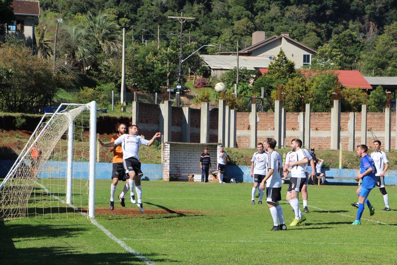 Próxima rodada será no dia 16 de setembro no campo do Morro Reuter (Foto: Mateus Rodrigues)