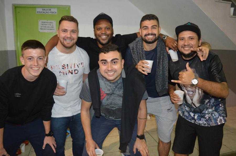 Christian, William, Feijão, Gustavo, Nego e Tiri