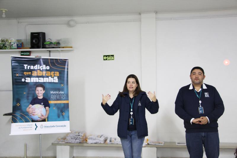 Marina Franck e Magnus Regis falaram sobre a campanha de marketing e deram orientações ao grupo