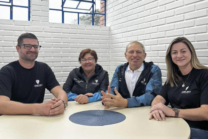 Fábio, Teresinha, Paulo e Shirlei fazem parte da organização