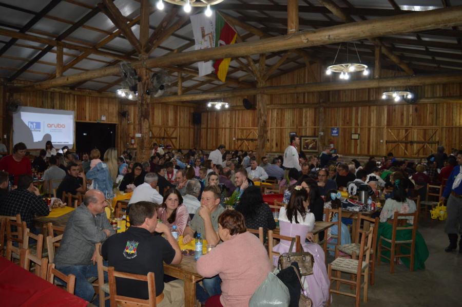 Comunidade lotou o DTG Porteira Aberta na noite de quinta-feira