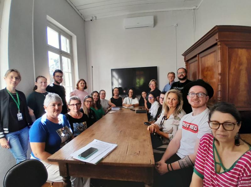 Grupo se reuniu no Departamento de Cultura