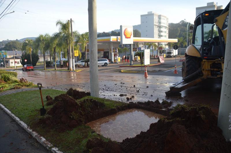 Trabalho deve se estender até por volta do meio-dia