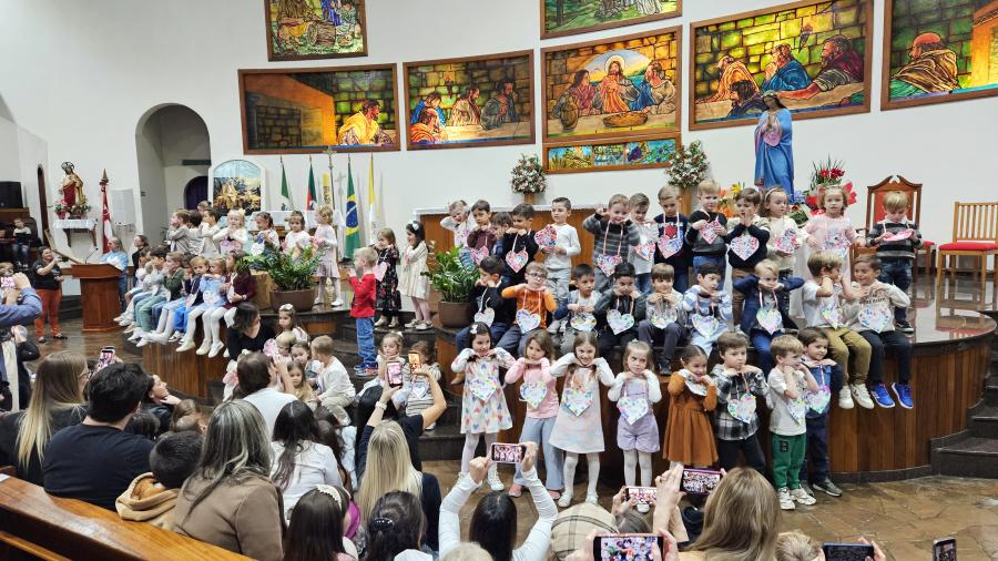 Crianças encantaram com suas apresentações