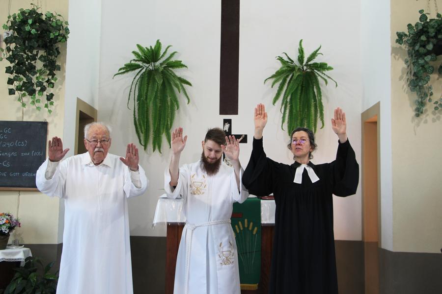Culto contou com a presença do Padre Oscar e dos Pastores Eduardo e Cláudia