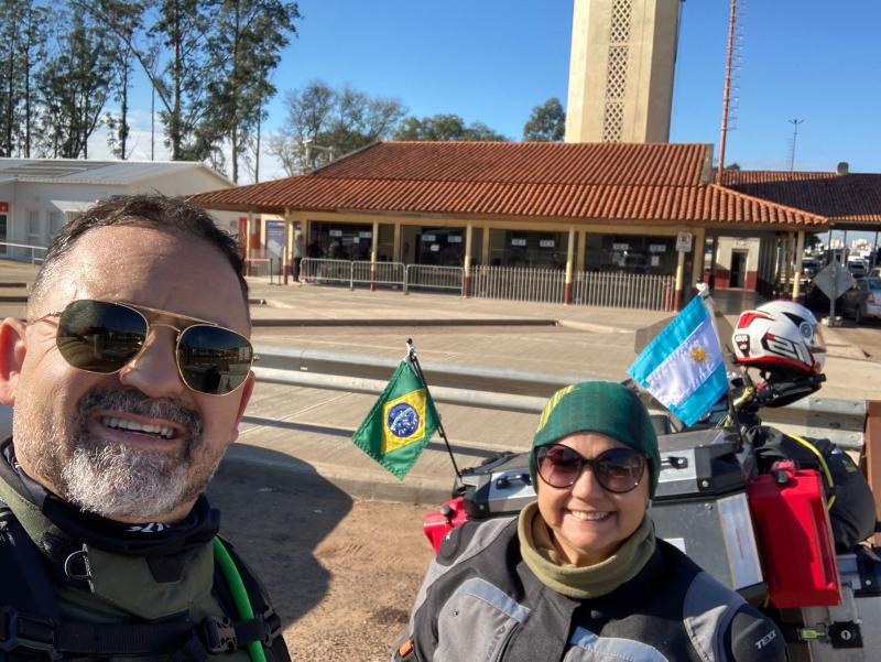 Na manhã de quinta-feira, Dalva e Edson Maicá chegaram na Argentina