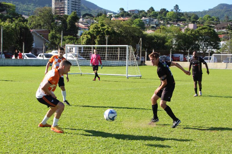 Resenha garantiu vaga na final com vitória nos pênaltis