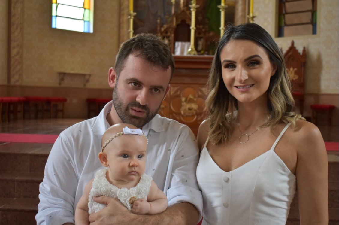 Dia 2 de novembro aconteceu o batizado de Sofia Fröhlich Rossa, filha de Rafael Henrique Rossa e Carine Frohlich