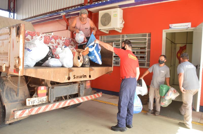 Doações foram retiradas na tarde desta quinta