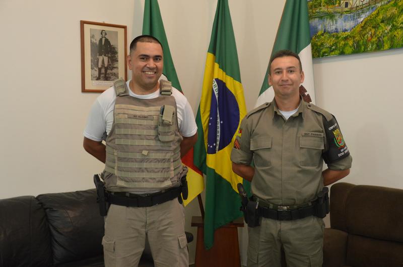 Soldado Alcino e Sargento Passos integram o efetivo da BM de Dois Irmãos