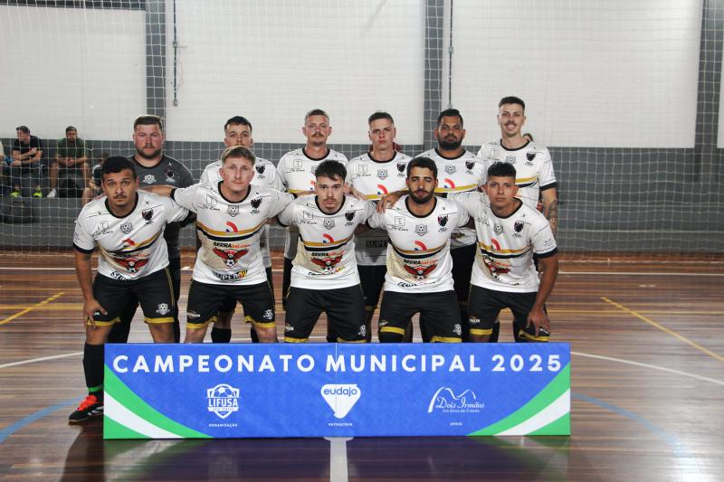 5 Estrelas goleou na terça-feira