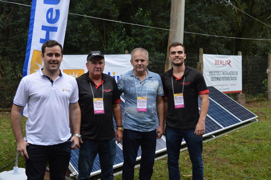 Eduard, Ademir, João e Gustavo, da Berlitz Comércio e Serviços, de Dois Irmãos