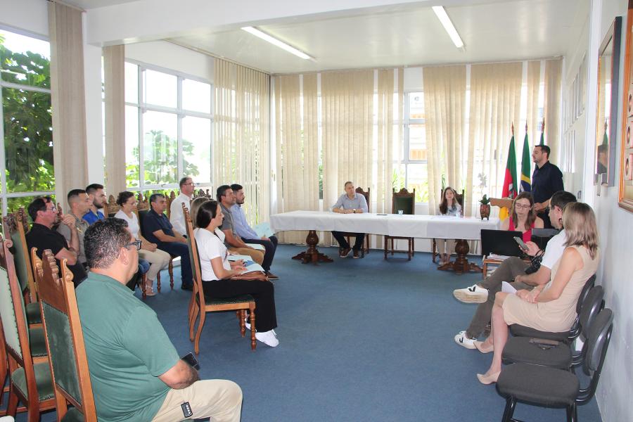 Em Dois Irmãos, posse ocorreu na prefeitura