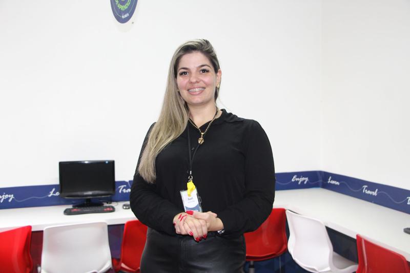 Gestora da escola, Sueli destaca importância dos cursos profissionalizantes