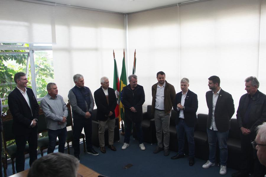 Encontro reuniu empresários e autoridades municipais
