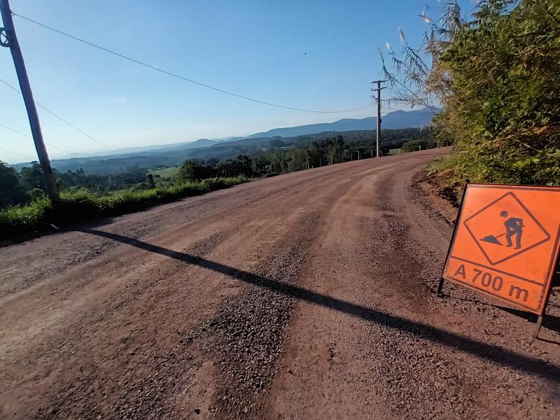 Estrada Jacob Boll terá bloqueio nesta quinta para obras de pavimentação