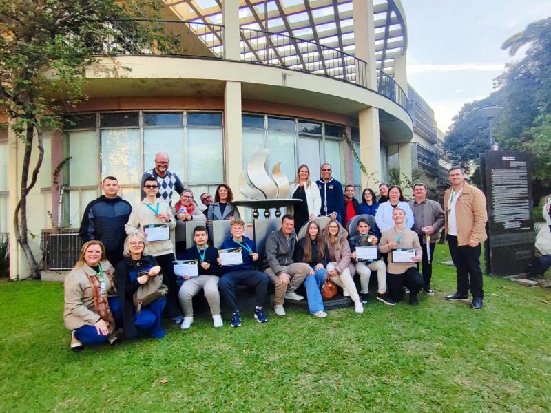 Estudantes de Dois Irmãos se destacam em premiação da OBMEP 2025