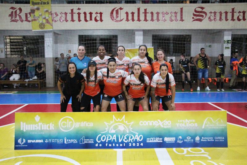 Equipe venceu por 6 a 3