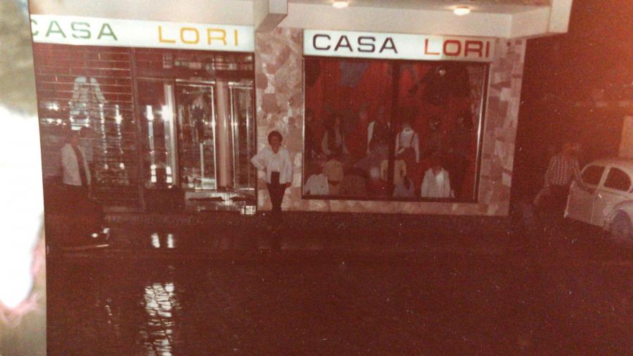 Foto antiga da fachada da Casa Lori