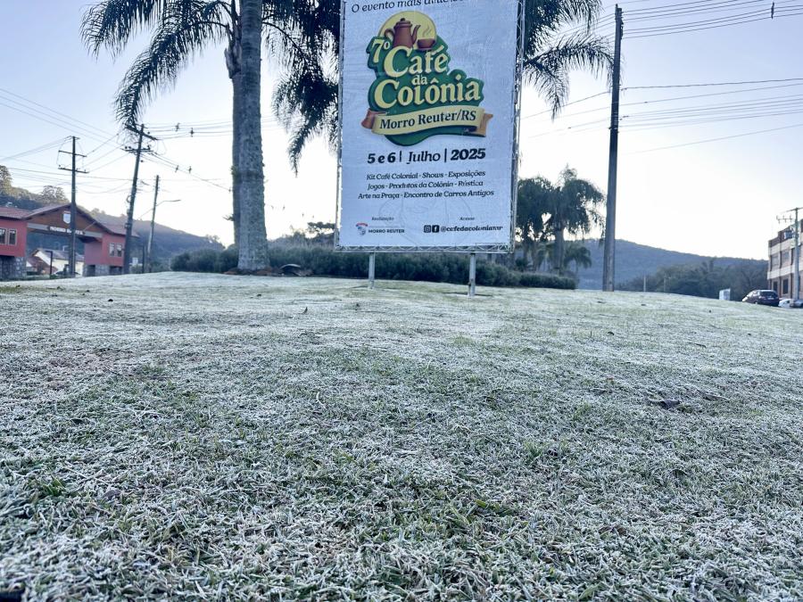 Foto da geada em Morro Reuter, compartilhadas pela assessoria de imprensa (Daniela Moraes / PMMR)