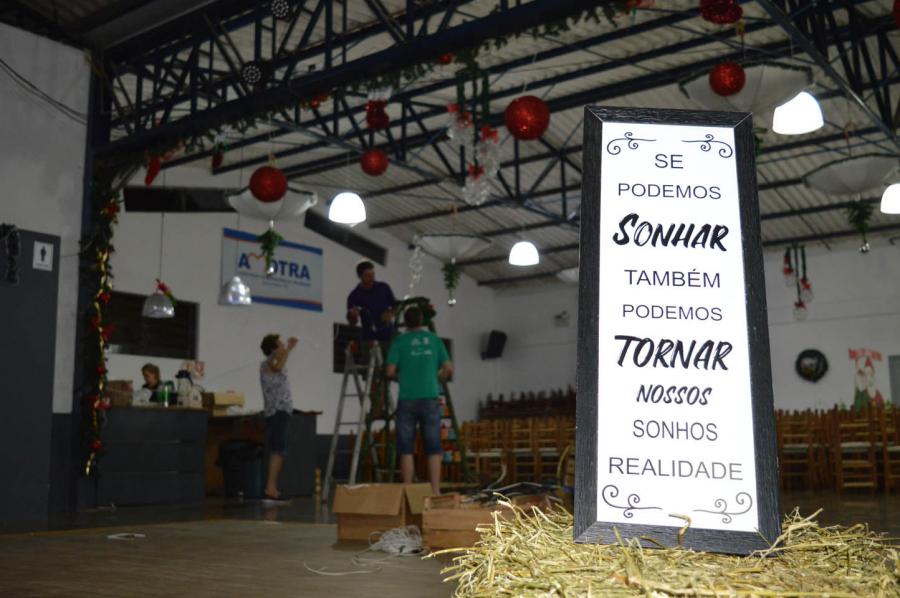 Frase que representa o espírito comunitário do Natal em Família
