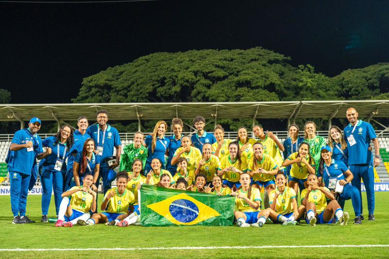 Goleira Josi Bencke está disputando o Sul-Americano Sub-17 na Colômbia