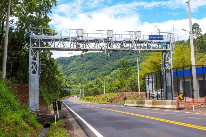Governo federal suspende 3,4 milhões de multas em pedágio free flow