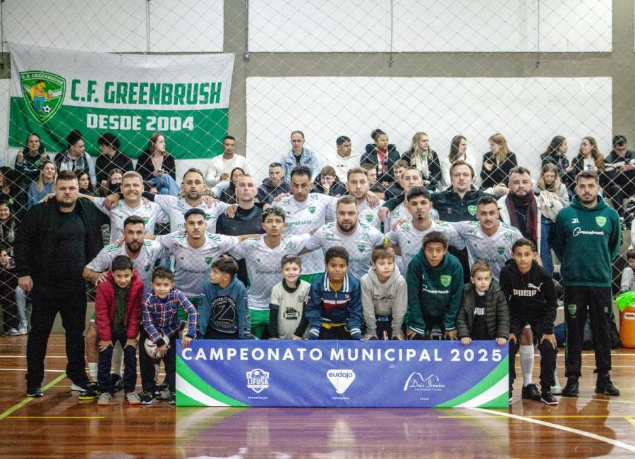 Green Brush (Foto: @napalmfoto)