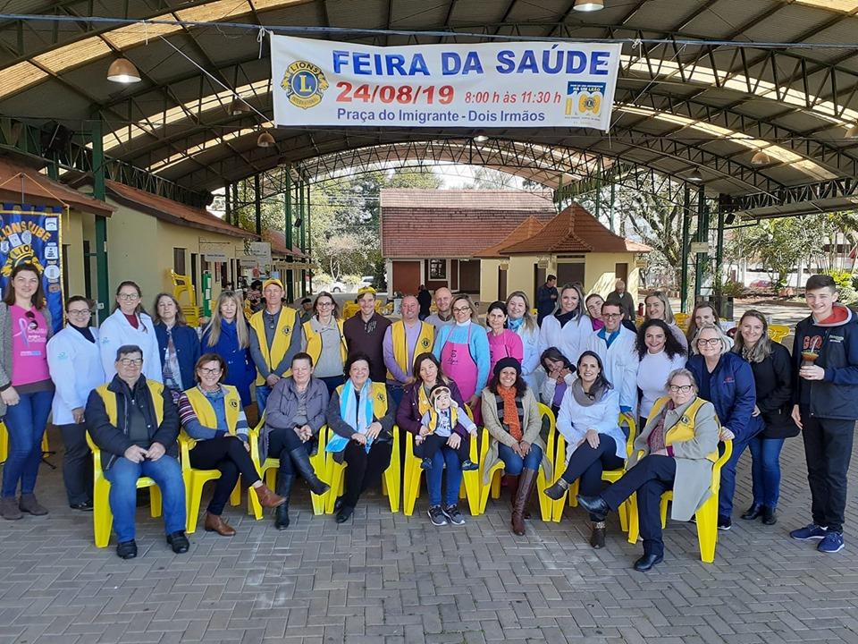 Grupo de voluntários atendeu a comunidade