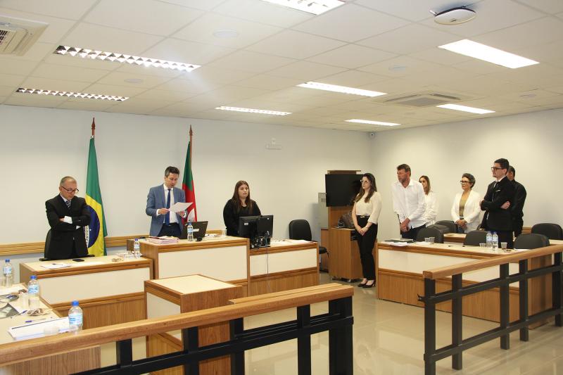 Júri foi presidido pelo juiz Miguel Carpi Nejar