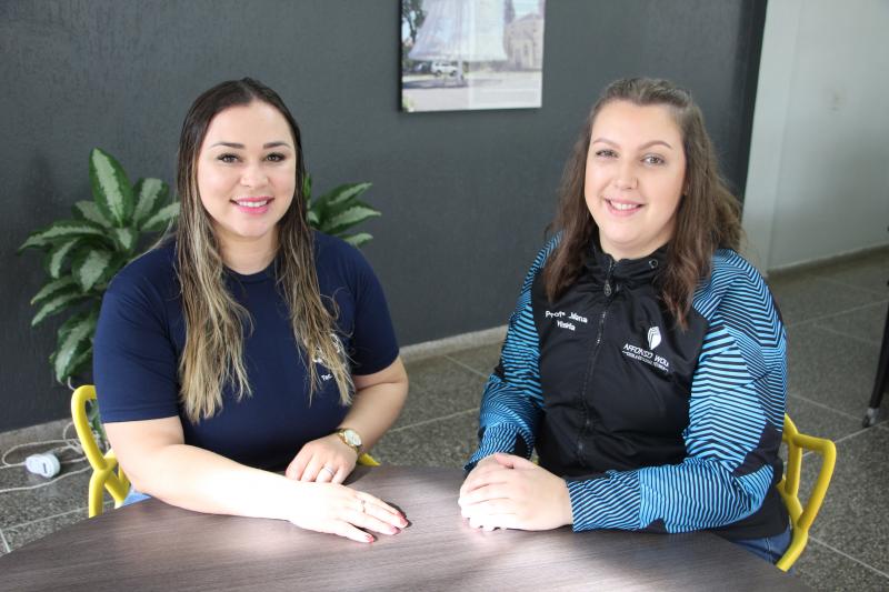 Danieli Forgiarini Figueiredo, coordenadora do Técnico em Química, e Juliana Reinheimer da Silva, coordenadora do curso de Design de Móveis