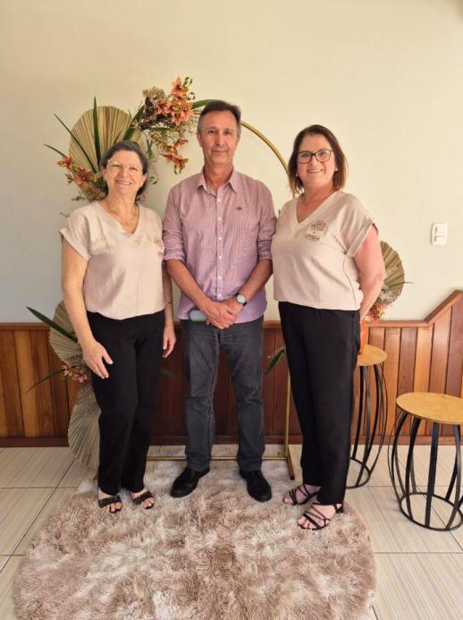 Ivete, Dr. Satyro e Claudete