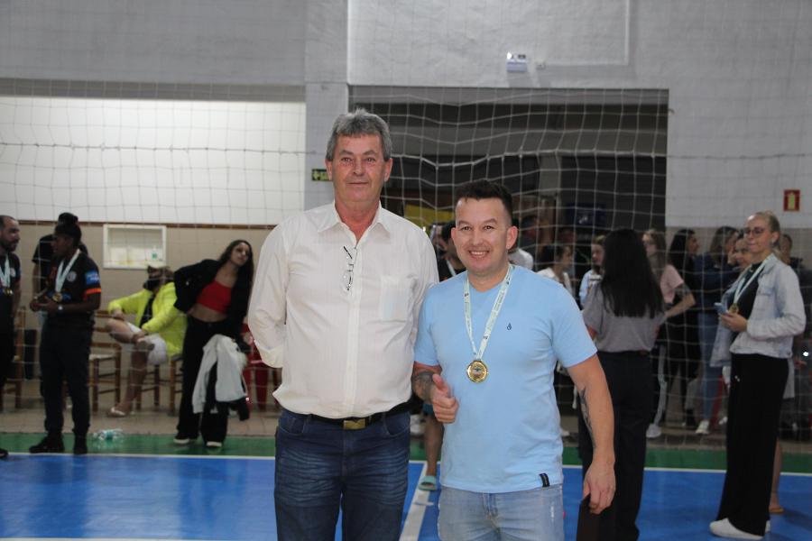 Jair foi eleito o melhor técnico do masculino