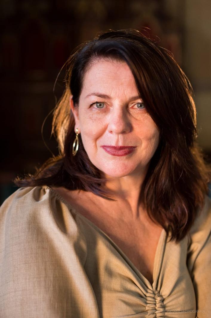 Juliana Kappel, apresentadora do programa Pluralidades e Utilidades, na Rádio Web Dois Irmãos