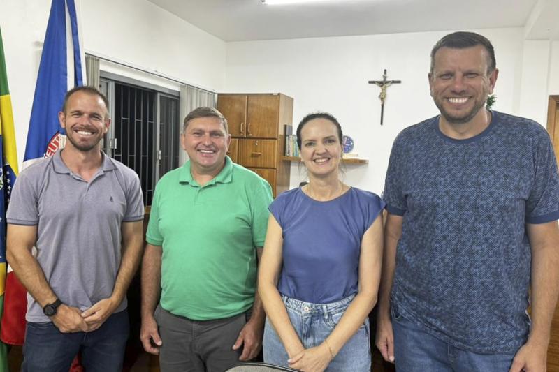 Tiago, Antenor, Jaqueline e Adriano (Foto: Divulgação / Câmara)