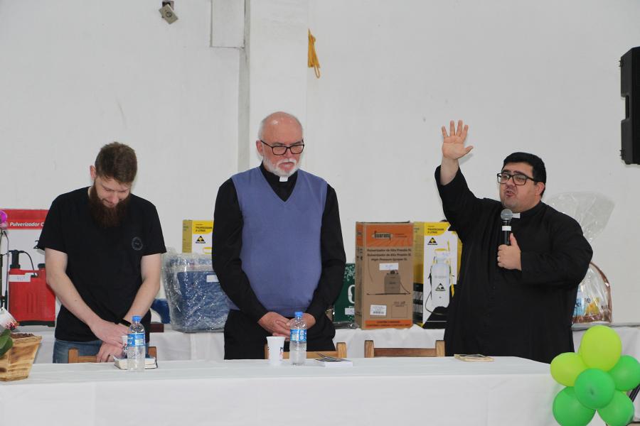 Líderes religiosos abençoaram os presentes